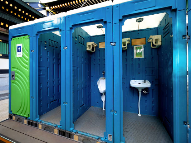 Best Portable restroom trailer rental  in Longbranch, WA